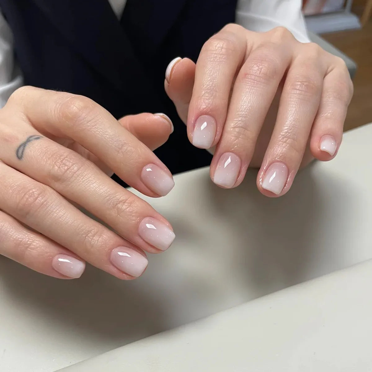 24pcs Short Ballet Press on Nails Gradient False Nails Wearable Stick-on Nails