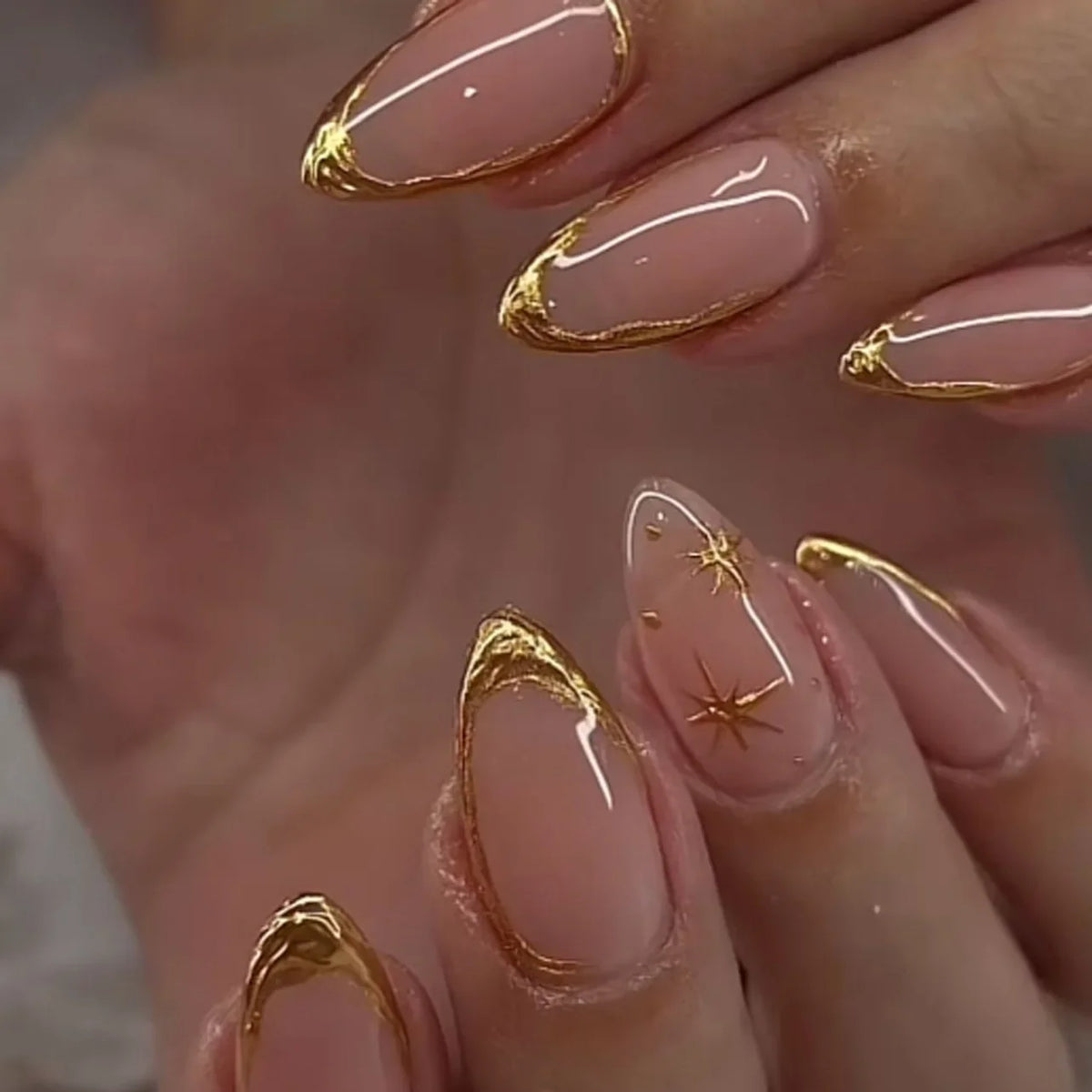 Hot Stamped Metal Gold Star Almond Fake Nails (4 Options)