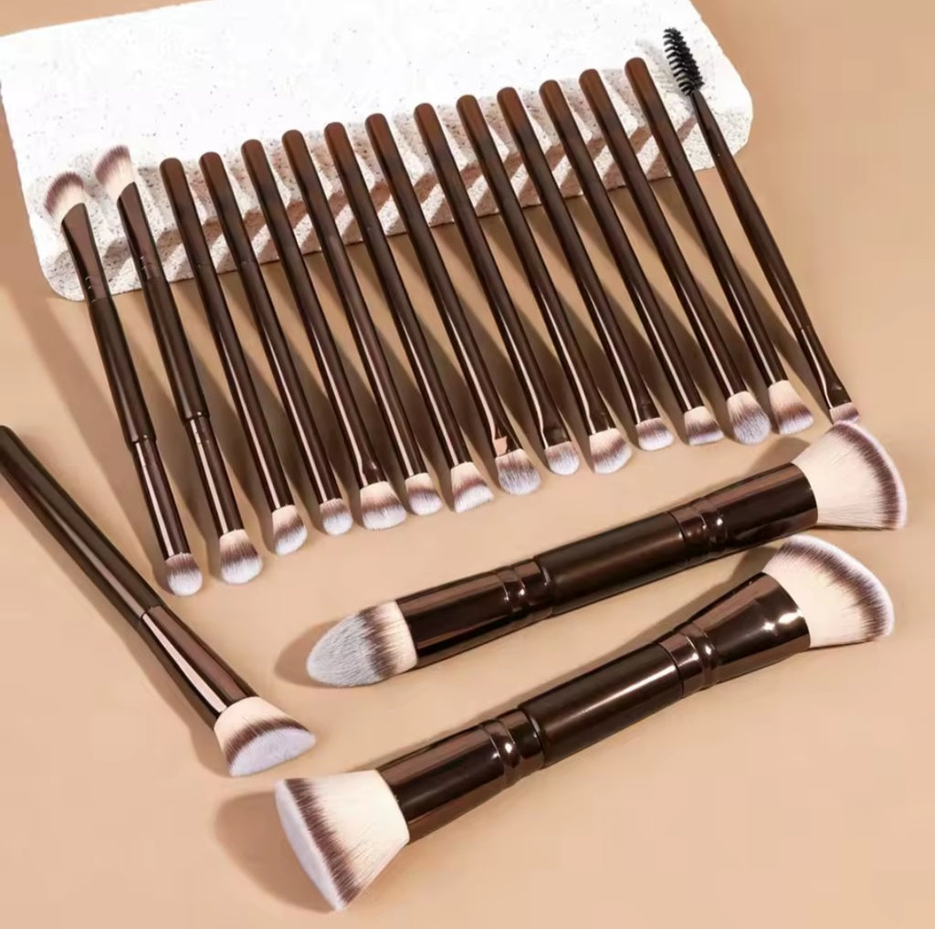 MAANGE Premium Makeup Brush Set (13 Brushes)